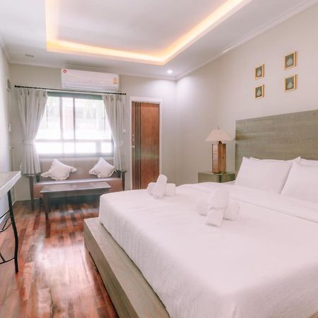 64House Hotel Чиангмай Екстериор снимка