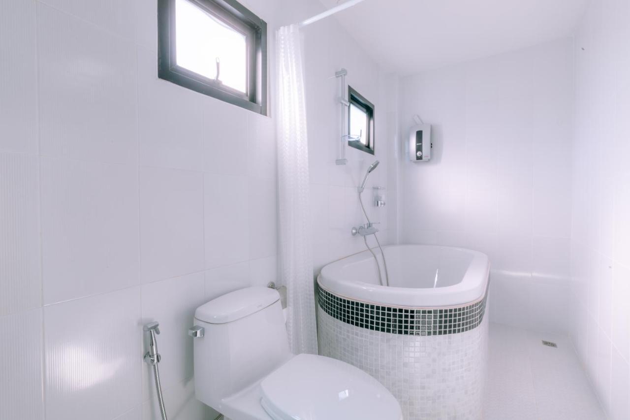 64House Hotel Чиангмай Екстериор снимка